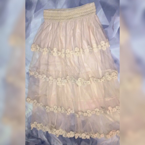 Layered Daisy Tulle Skirt - Picture 6 of 6